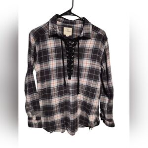 American Eagle Outfitters Oversized Plaid Distress Shirt